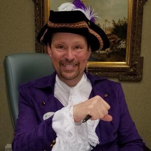 Meet your Posher, Dennis